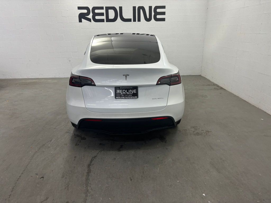 2023 Tesla Model Y Image 9