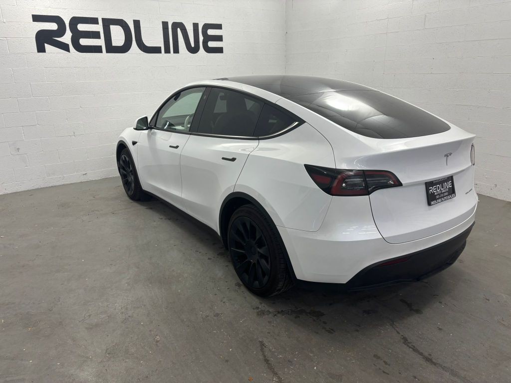 2023 Tesla Model Y Image 10