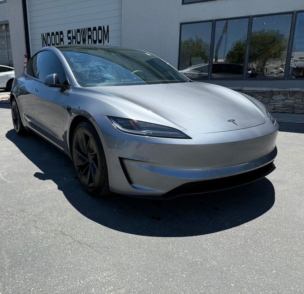 2024 Tesla Model 3 Image 4