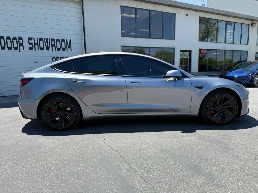 2024 Tesla Model 3 Image 7
