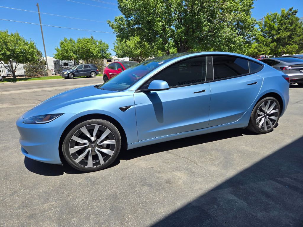 2024 Tesla Model 3 Image 2
