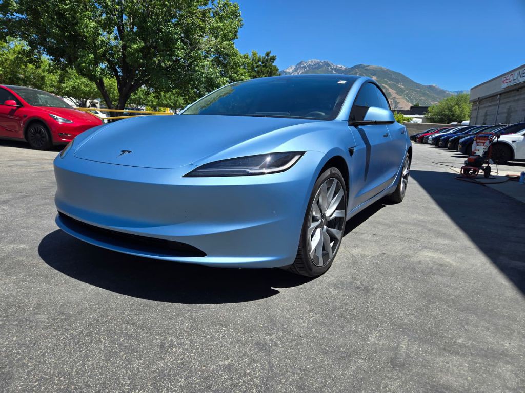2024 Tesla Model 3 Image 3