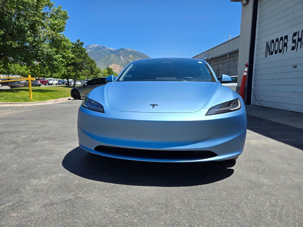2024 Tesla Model 3 Image 4