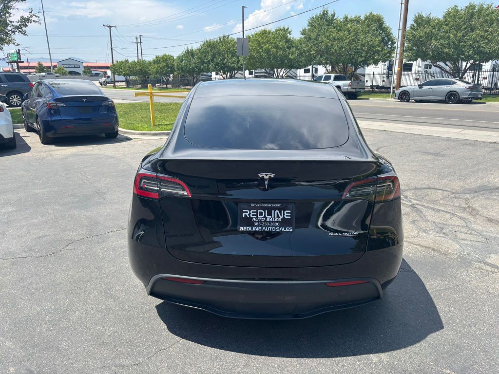 2023 Tesla Model Y Image 8