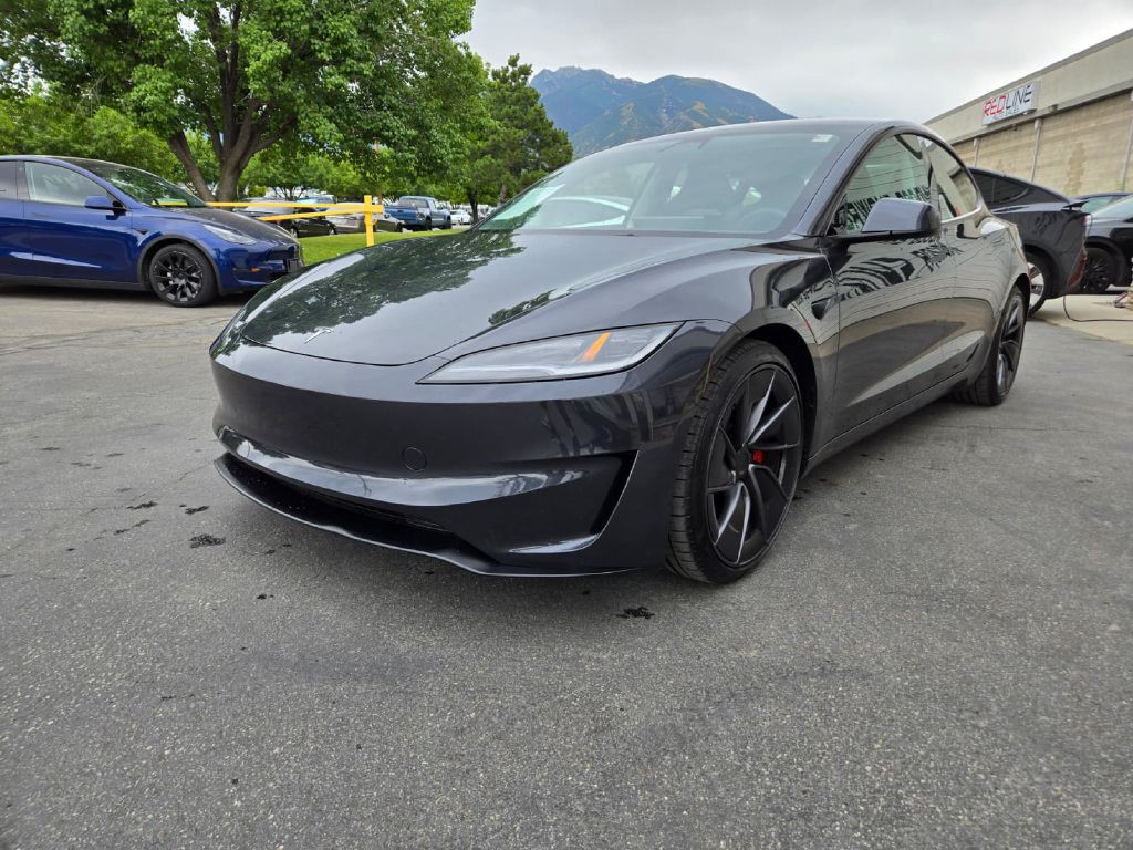 2024 Tesla Model 3 Image 2