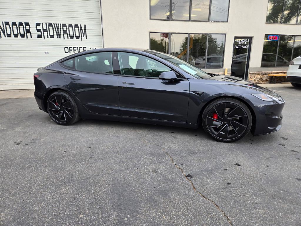 2024 Tesla Model 3 Image 11