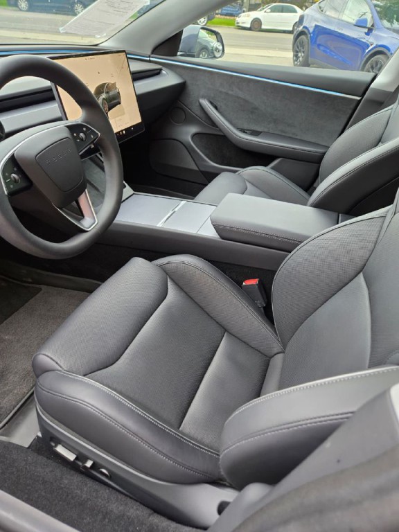 2024 Tesla Model 3 Image 13