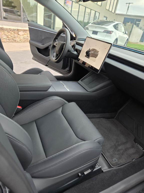 2024 Tesla Model 3 Image 14