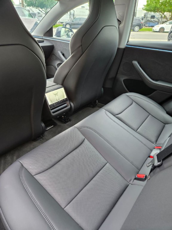 2024 Tesla Model 3 Image 15