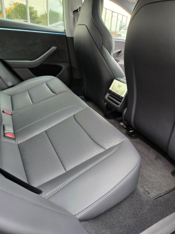 2024 Tesla Model 3 Image 16
