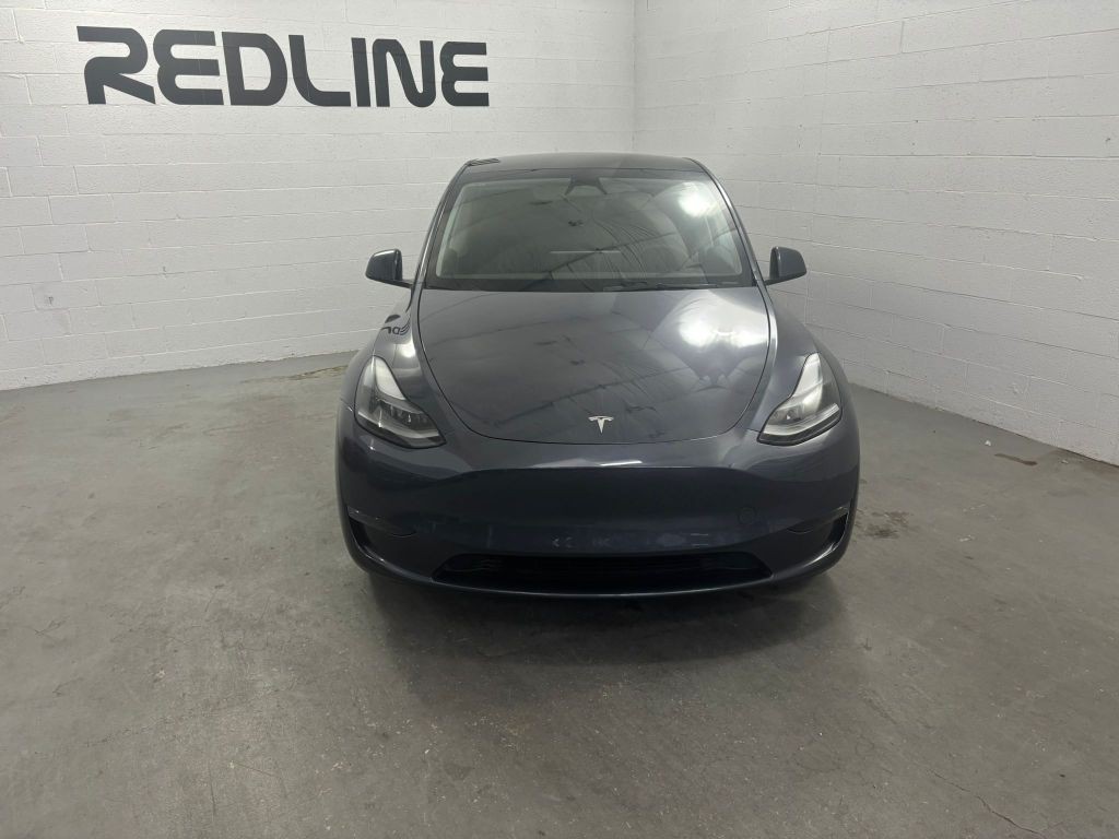 2023 Tesla Model Y Image 2
