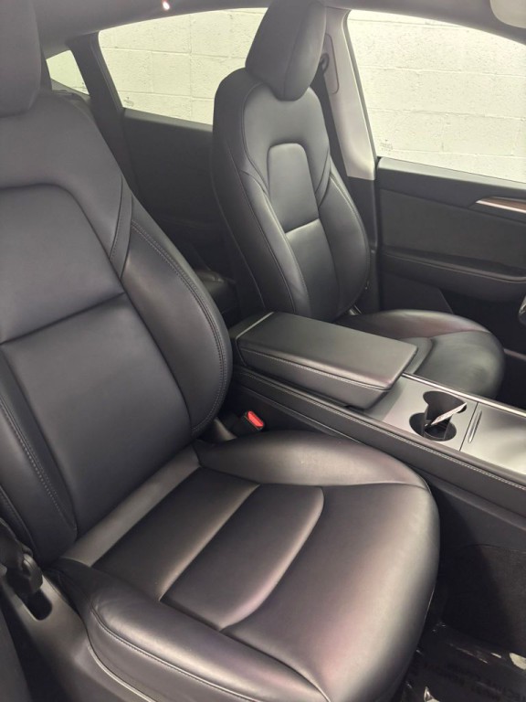 2023 Tesla Model Y Image 5