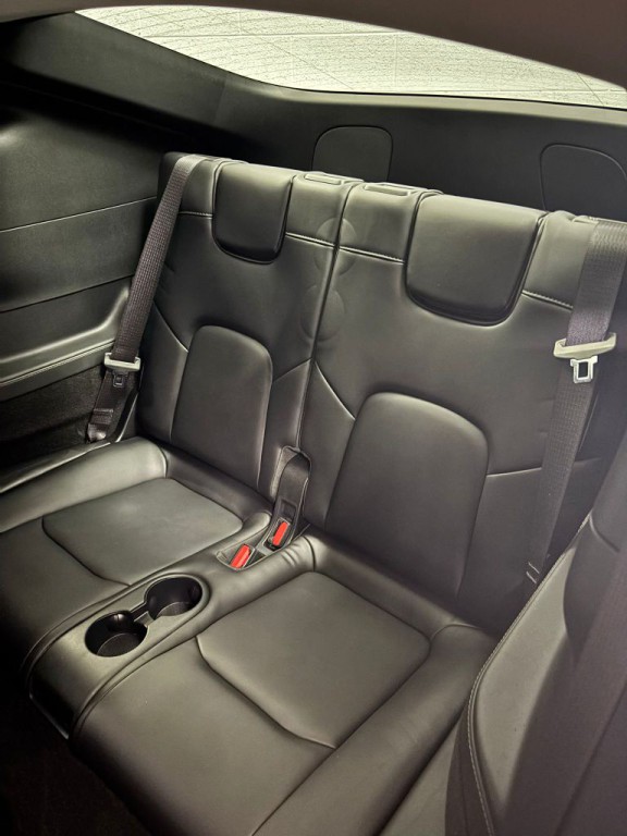 2024 Tesla Model Y Image 8