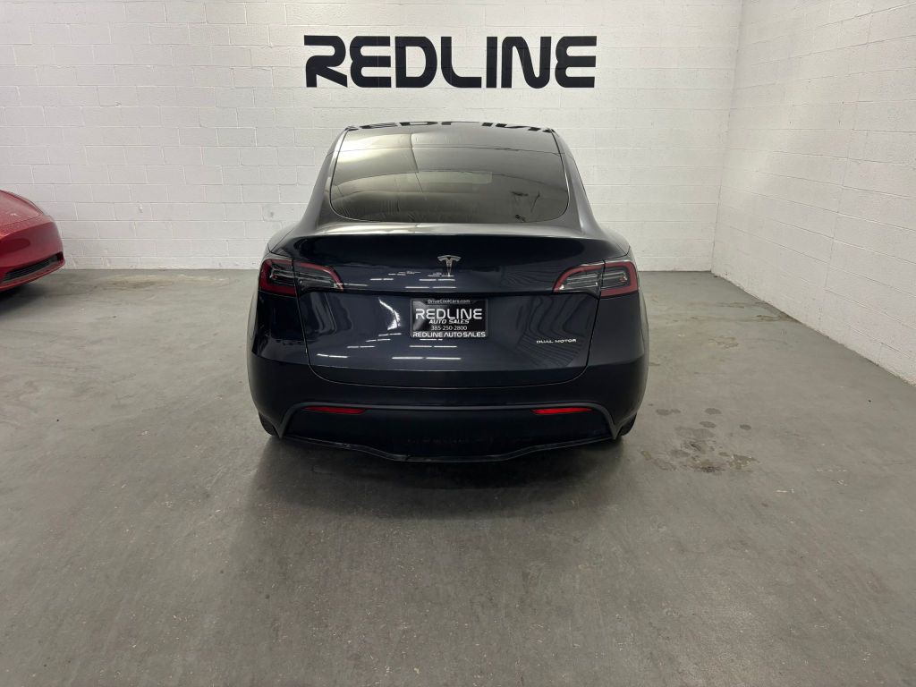 2024 Tesla Model Y Image 9