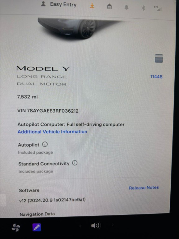 2024 Tesla Model Y Image 12