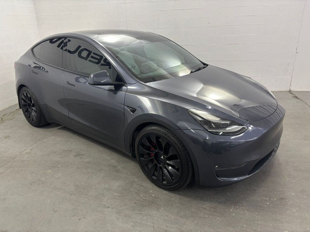 2022 Tesla Model Y Image 3
