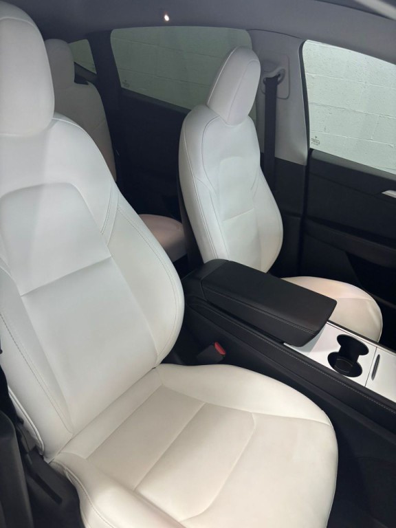 2022 Tesla Model Y Image 5