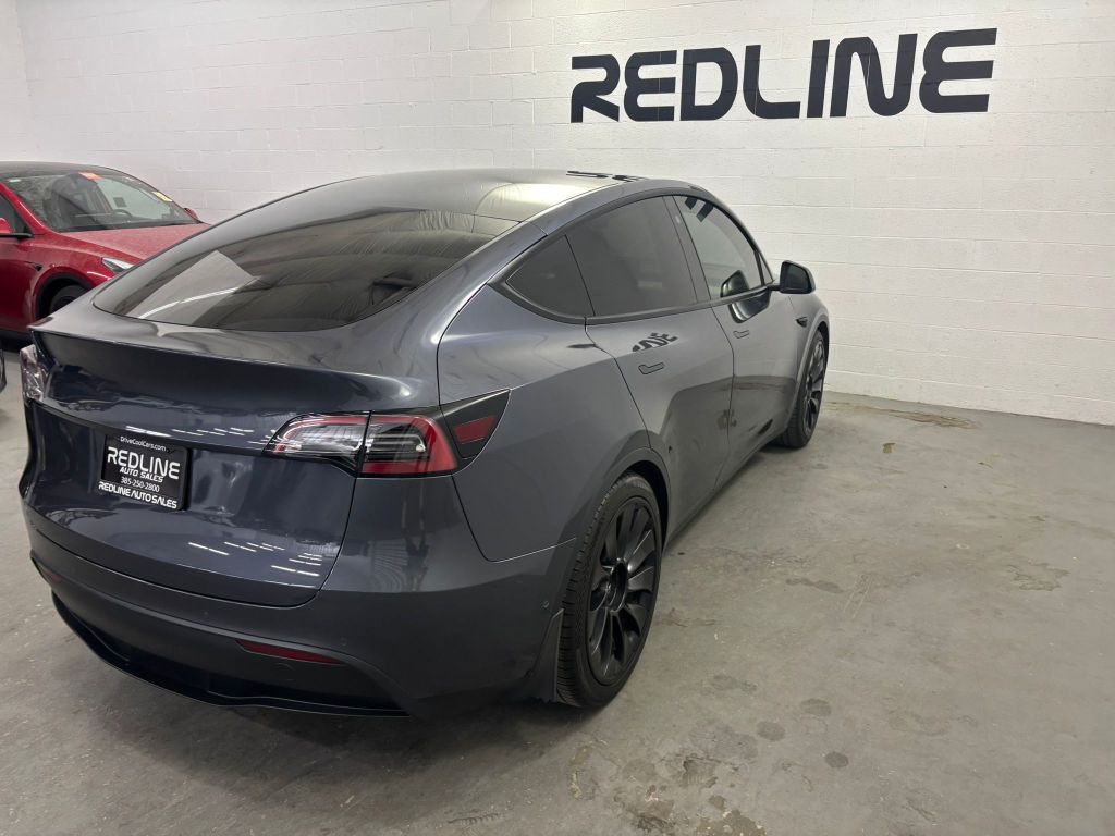 2022 Tesla Model Y Image 10