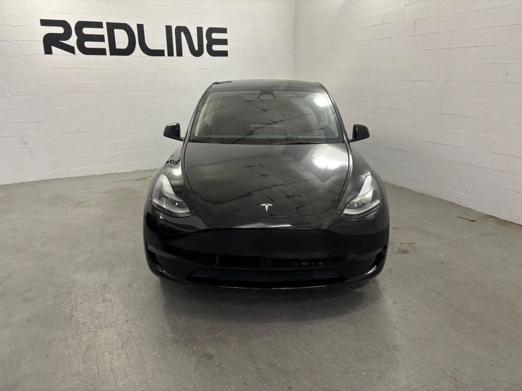 2023 Tesla Model Y Image 2