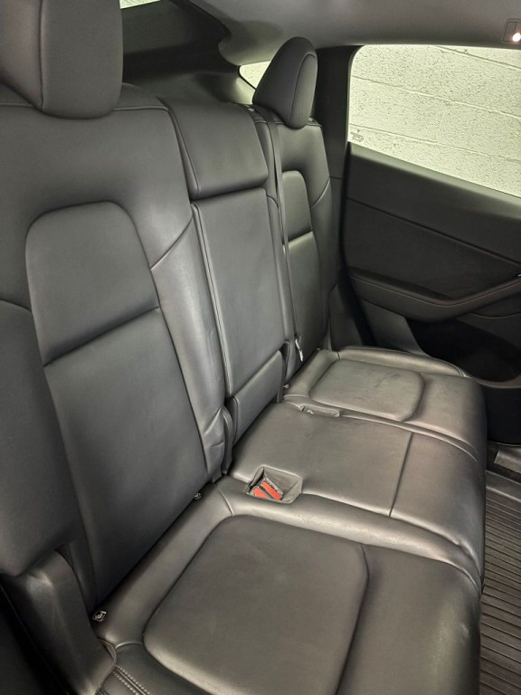 2023 Tesla Model Y Image 7