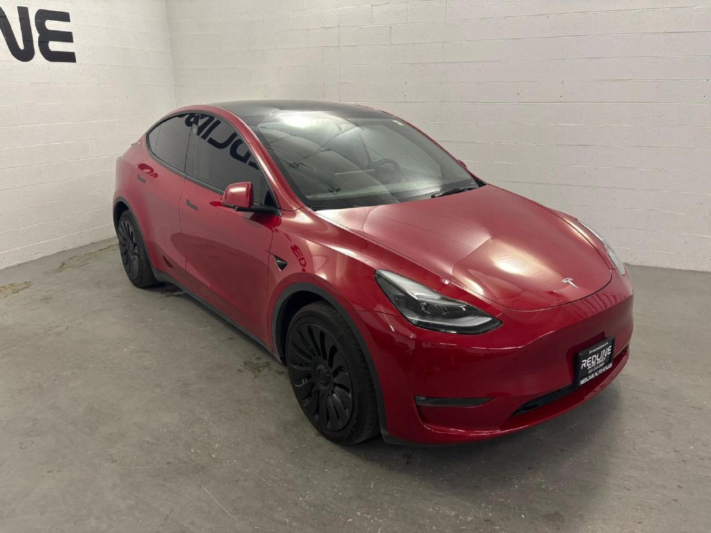 2023 Tesla Model Y Image 3