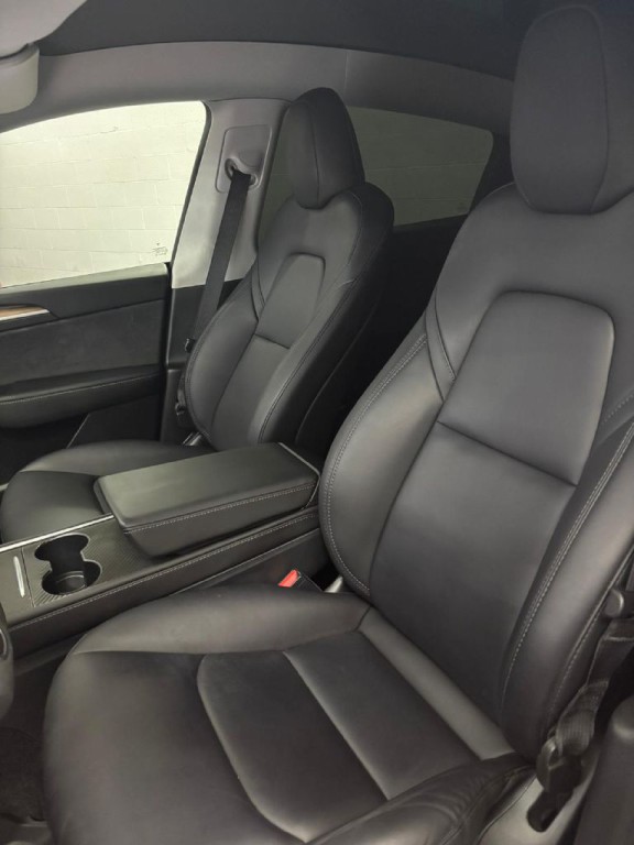 2023 Tesla Model Y Image 5