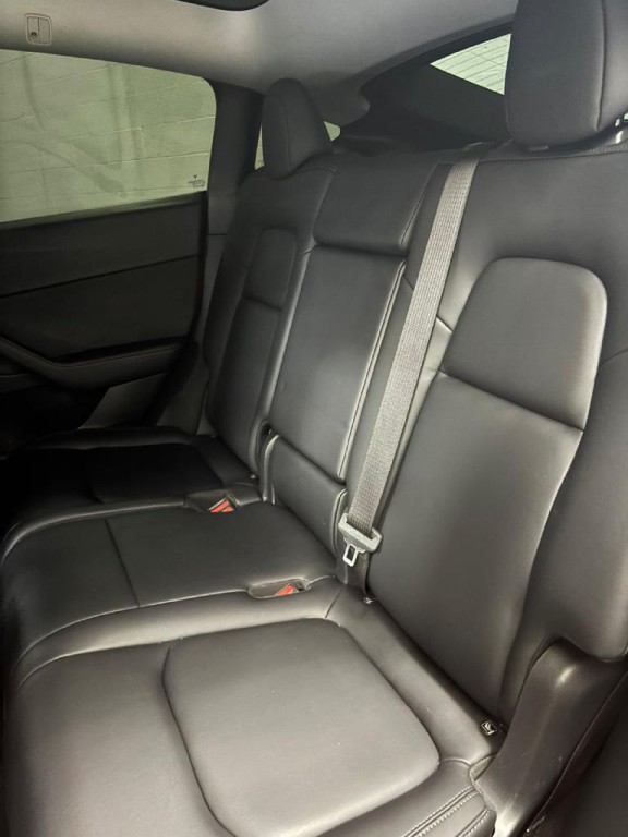 2023 Tesla Model Y Image 8