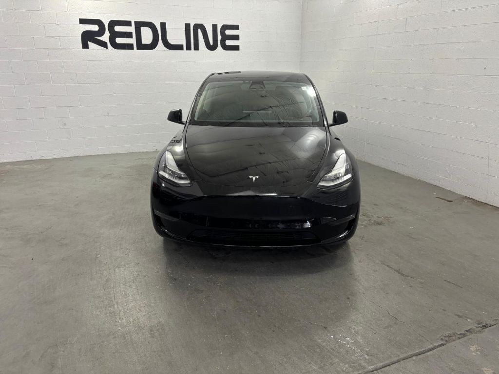 2023 Tesla Model Y Image 2