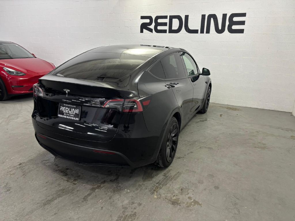 2023 Tesla Model Y Image 11