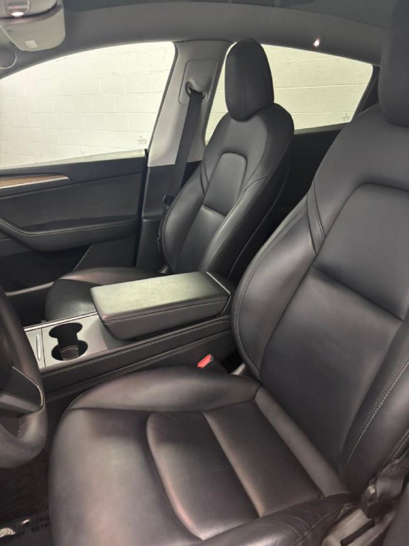 2022 Tesla Model Y Image 4