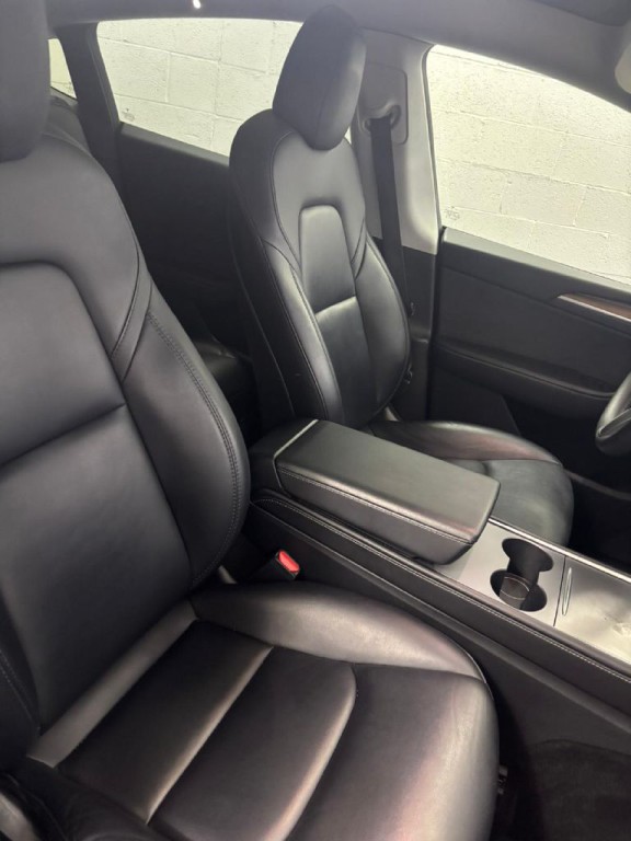 2022 Tesla Model Y Image 5
