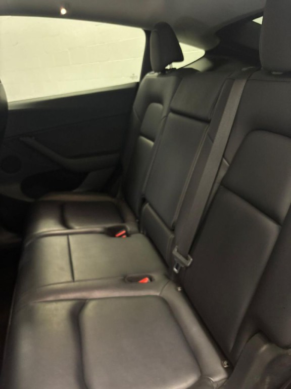 2022 Tesla Model Y Image 6