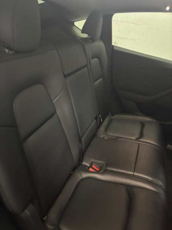 2022 Tesla Model Y Image 7