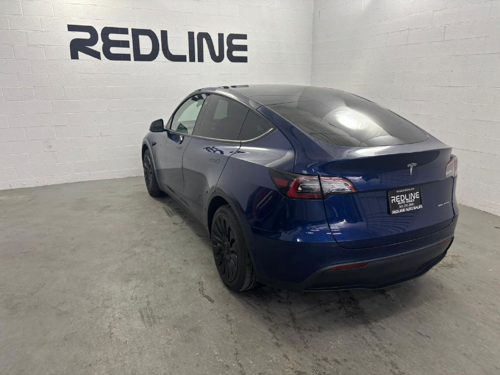 2022 Tesla Model Y Image 10