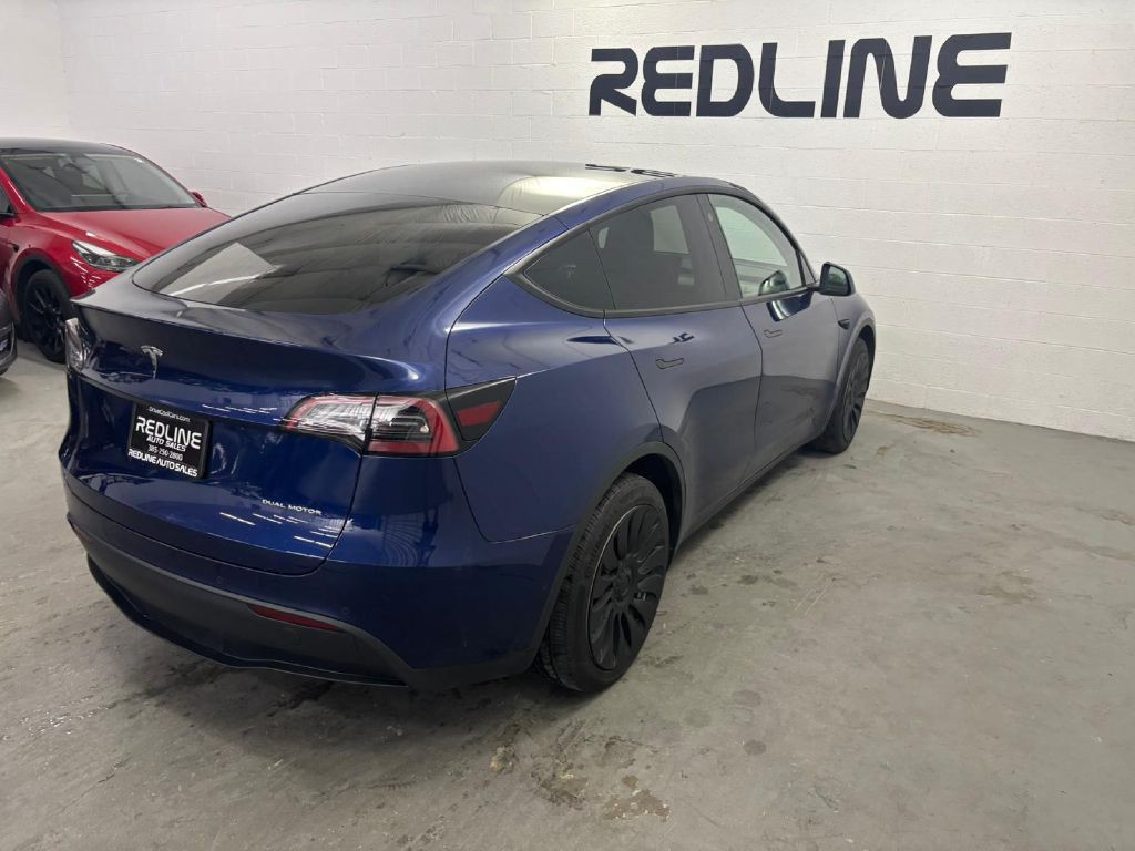 2022 Tesla Model Y Image 11