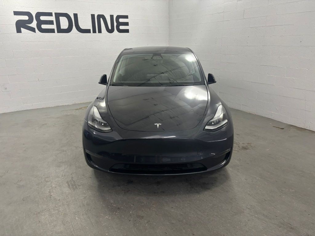 2024 Tesla Model Y Image 2