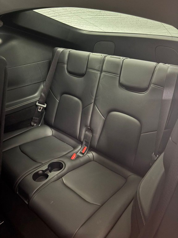 2024 Tesla Model Y Image 8