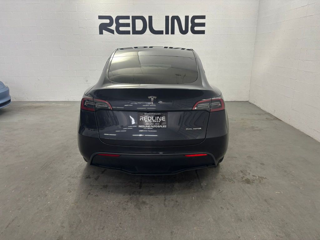 2024 Tesla Model Y Image 9