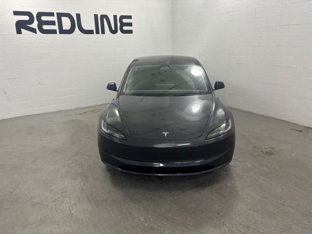 2024 Tesla Model 3 Image 2