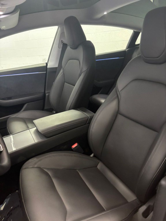 2024 Tesla Model 3 Image 4