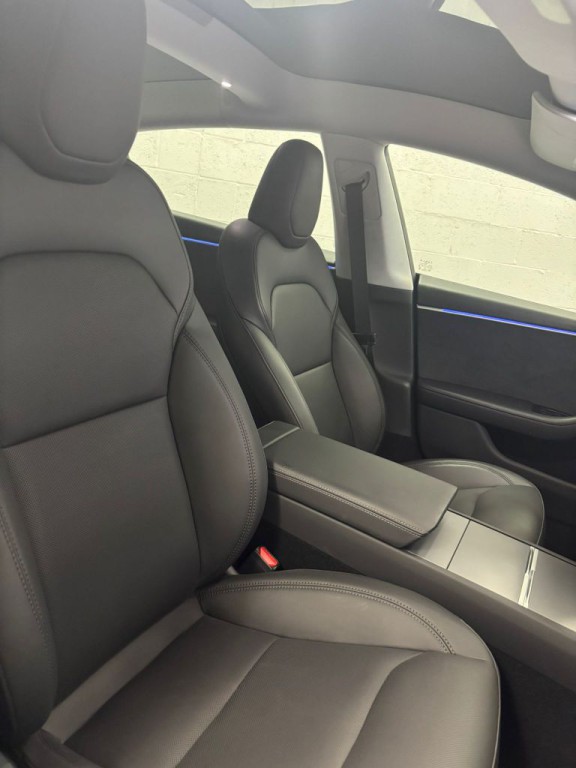 2024 Tesla Model 3 Image 5