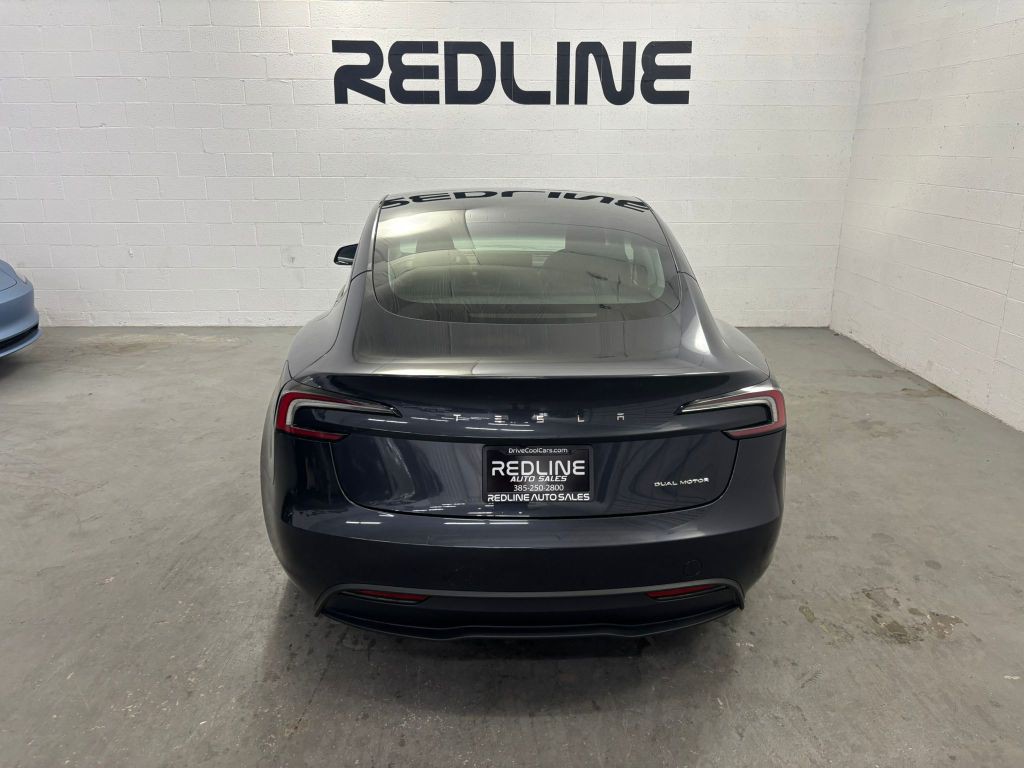 2024 Tesla Model 3 Image 8