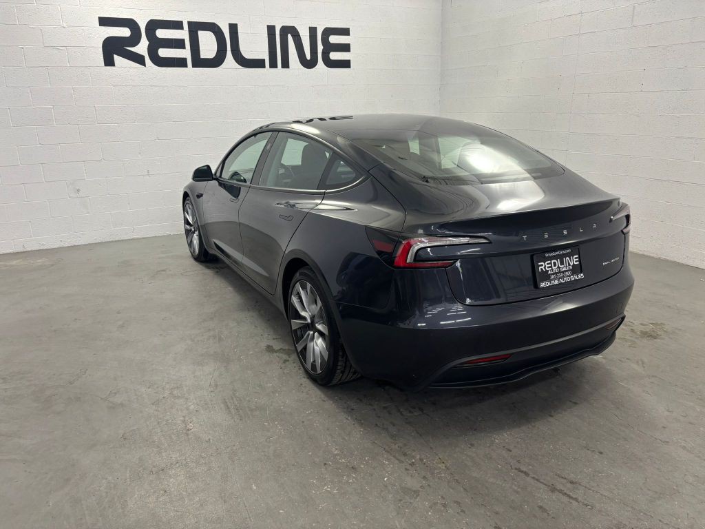 2024 Tesla Model 3 Image 9