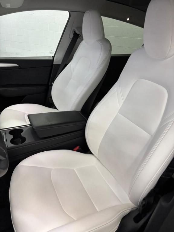 2023 Tesla Model Y Image 4