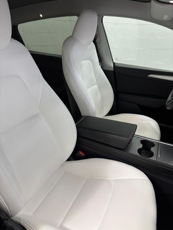 2023 Tesla Model Y Image 5