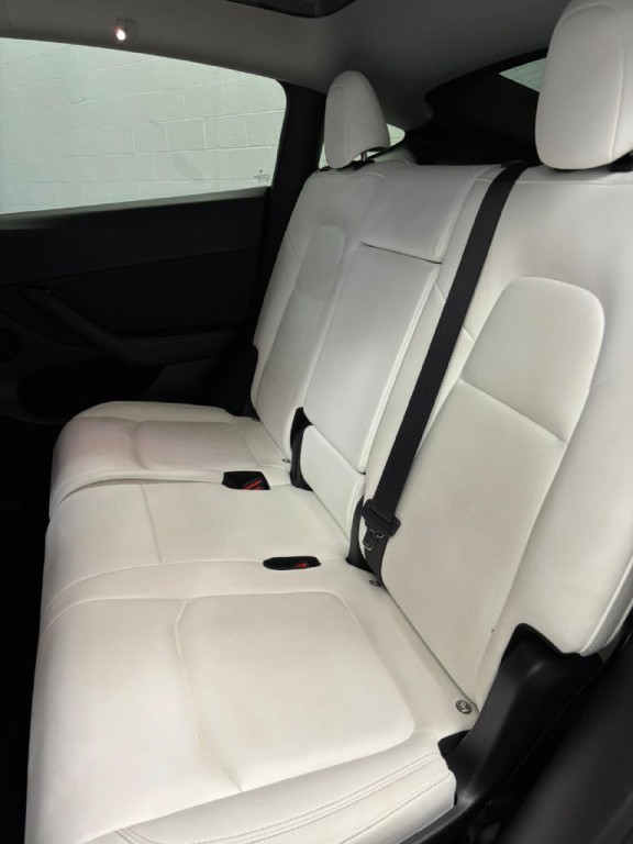 2023 Tesla Model Y Image 6