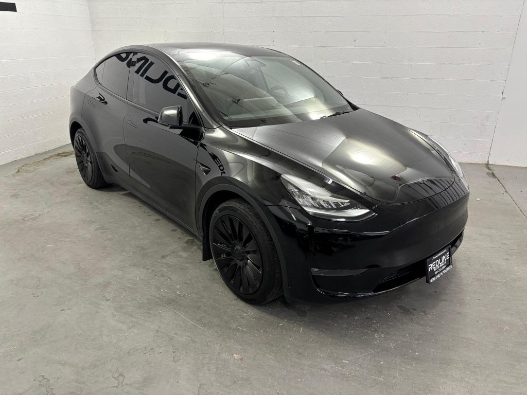 2023 Tesla Model Y Image 3