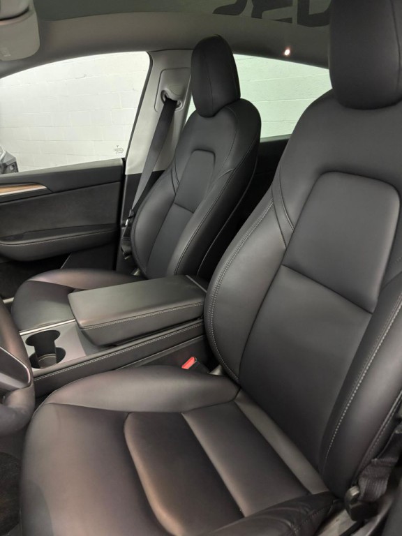 2023 Tesla Model Y Image 4