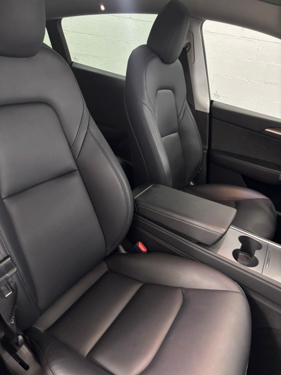2023 Tesla Model Y Image 5