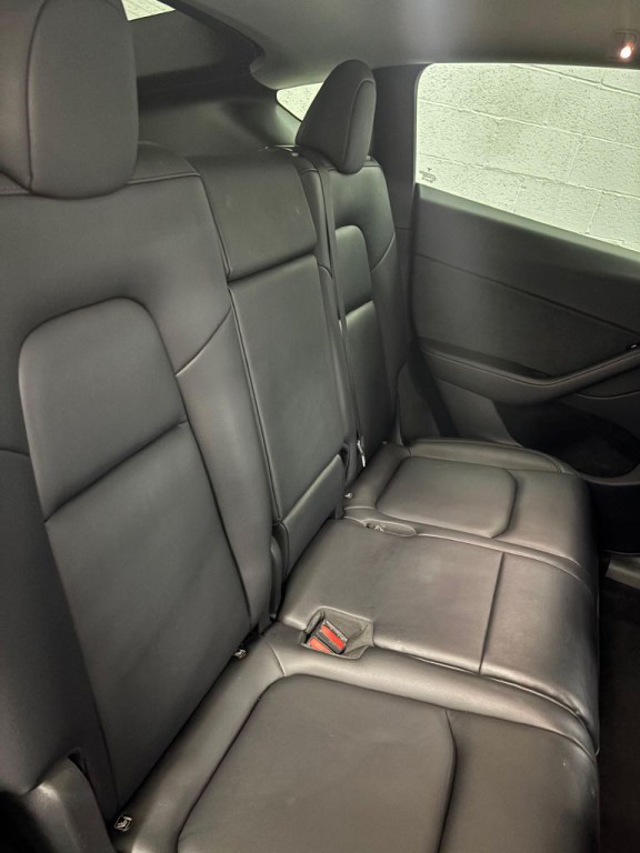 2023 Tesla Model Y Image 7
